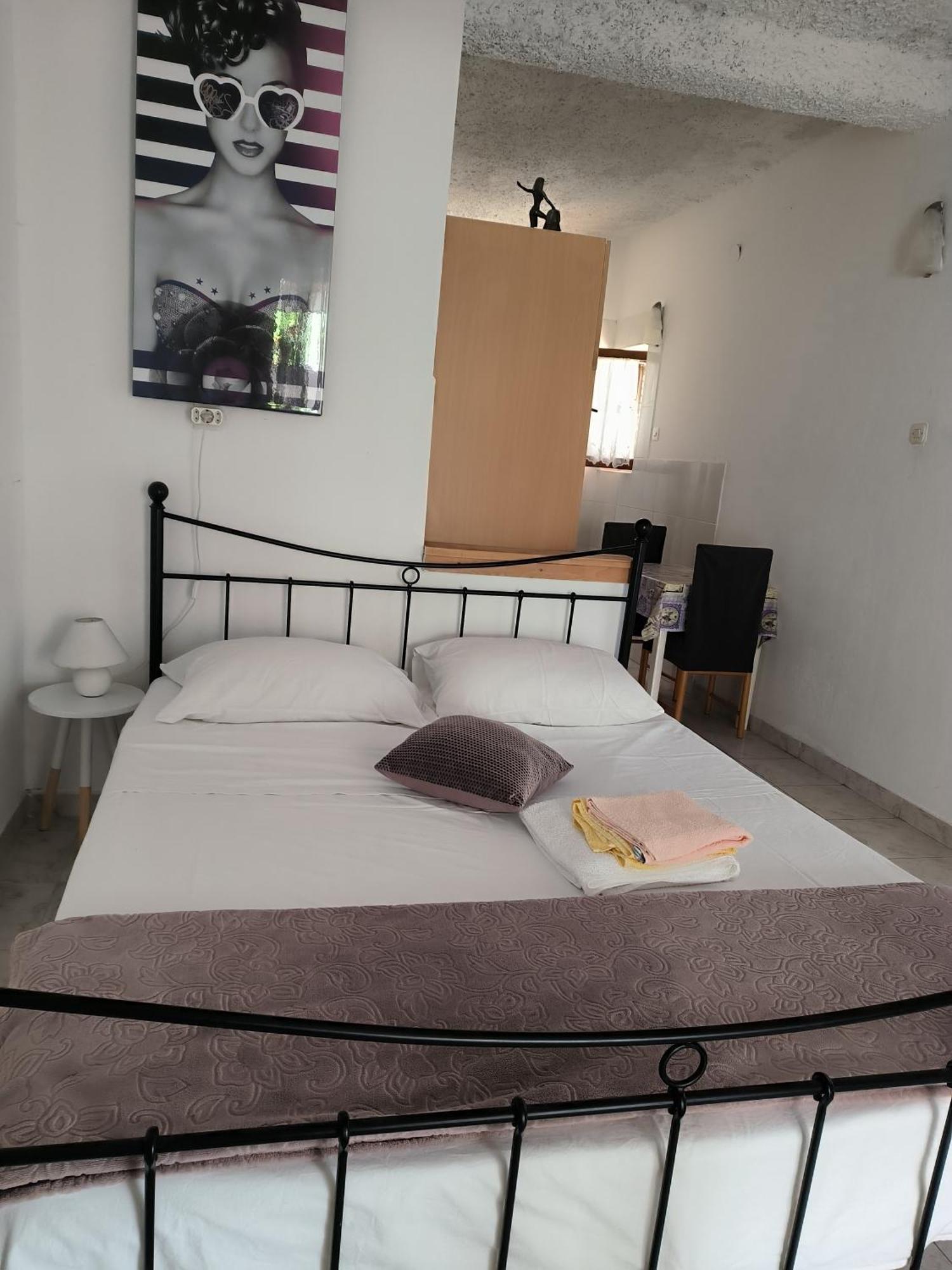 Orlic Apartment Povljana